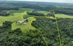 841 Chestnut Rd, Waterville, IA 52170