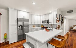 3860 Amberly Dr, Inglewood, CA 90305