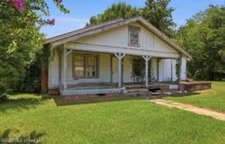 106 W Bell Avenue, Mendenhall, MS 39114