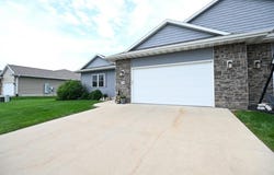544 Meadow Oak Circle, Fairfax, IA 52228