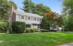 7 Terrace Drive, Barrington, RI 02806