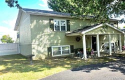 1702 Fieldcrest Drive, Sparta, IL 62286