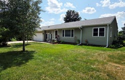 334 2nd St SE, Badger, IA 50516