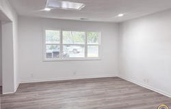 210 SW Sanneman DR, Topeka, KS 66609
