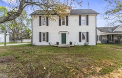 141 S Broad Street E, Angier, NC 27501