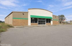 601 N Main Street, Robersonville, NC 27871