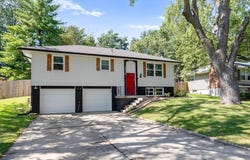 3916 S Crackerneck Road, Independence, MO 64055