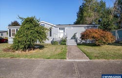 786 Hoffman Rd NE, Salem, OR 97301