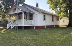 414 DERBY Street, Pekin, IL 61554