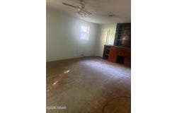923 N Oak Street, Nevada, MO 64772