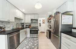 11 Beacon St, Woburn, MA 01801