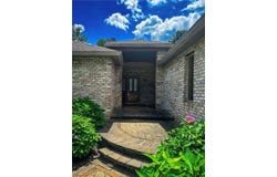 11 Mohawk Drive, Girard, OH 44420