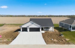 247 Hackberry Dr, Palo, IA 52324