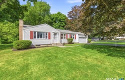 852 Brookside Drive, Orange, CT 06477