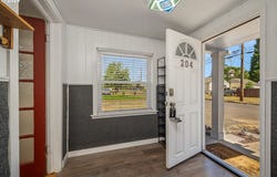 204 19TH St, Springfield, OR 97477