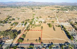 313-211-004, Perris, CA 92570