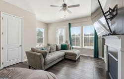 3317 Park Pointe Circle, Scottdale, GA 30079