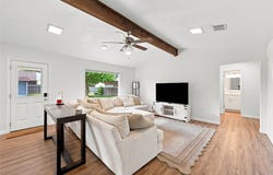 308 Oakwood Lane, Hewitt, TX 76643