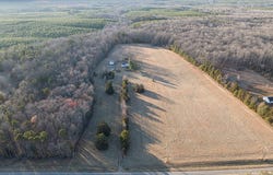 25805 N James Madison Hwy, New Canton, VA 23123