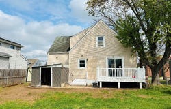 121 WALNUT Avenue, CROYDON, PA 19021