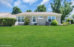 937A Liverpool Circle, Manchester, NJ 08759