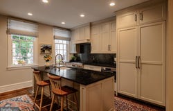 700 PINE Street, PHILADELPHIA, PA 19106