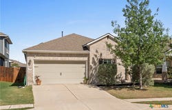 348 Lacey Oak Loop, San Marcos, TX 78666