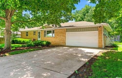 1114 S MAIN Street, Washington, IL 61571