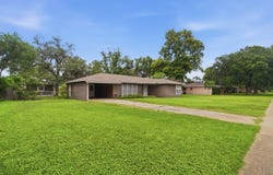 812 Cherry, Uvalde, TX 78801