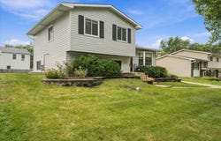 273 Lyons Drive, Bolingbrook, IL 60440