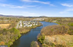 35829 PENINSULA Court, ROUND HILL, VA 20141