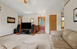 405 Sherman Dr, Newton, KS 67114