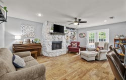 12 Burford Drive, Conway, AR 72034