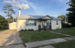 1005 S 5Th Street, Fairfield, IA 52556