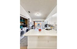 3375 W 76th St, Hialeah, FL 33018