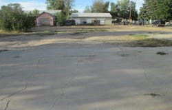 525 E OVERLAND, SCOTTSBLUFF, NE 69361
