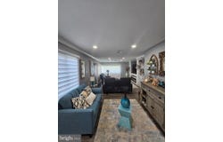 12 CRESCENT Lane, LEVITTOWN, PA 19055