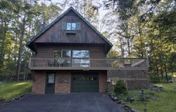 140 Timber Ridge Circle, Greentown, PA 18426