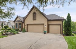 20306 W 99th Terrace, Lenexa, KS 66220