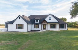 1401 W Utah Ranch RD, Lavaca, AR 72941