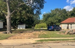 545 E Houston Street, Paris, TX 75460