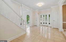 309 SPRINGWOOD CT NE, VIENNA, VA 22180