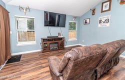 431 THOMAS Court, Macclenny, FL 32063