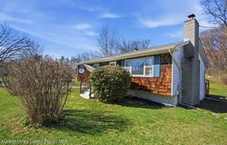 7 Woodland Circle, Hyde Park, NY 12538