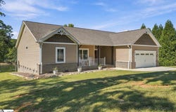 225 S Point Harbor Drive, Chappells, SC 29037