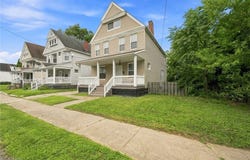 2260 E 85th Street, Cleveland, OH 44106