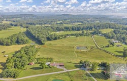 697 Broadway Road, PIPESTEM, WV 25979