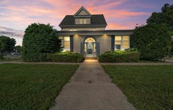 1204 5th Street, Nevada, IA 50201