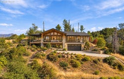 15698 Highland Circle, Redding, CA 96001