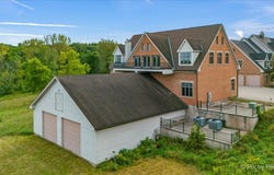 5N719 Castle Drive, St. Charles, IL 60175